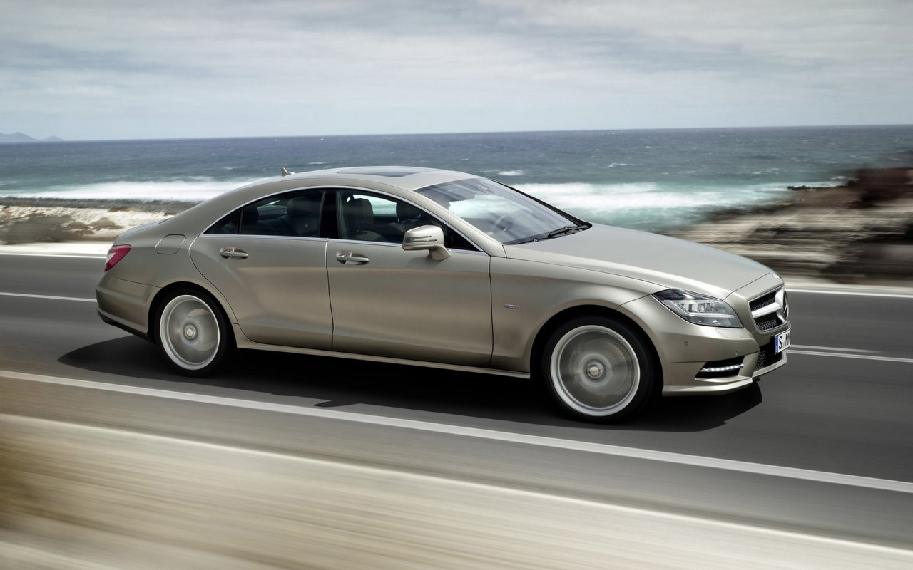 Мерседес Бенц CLS