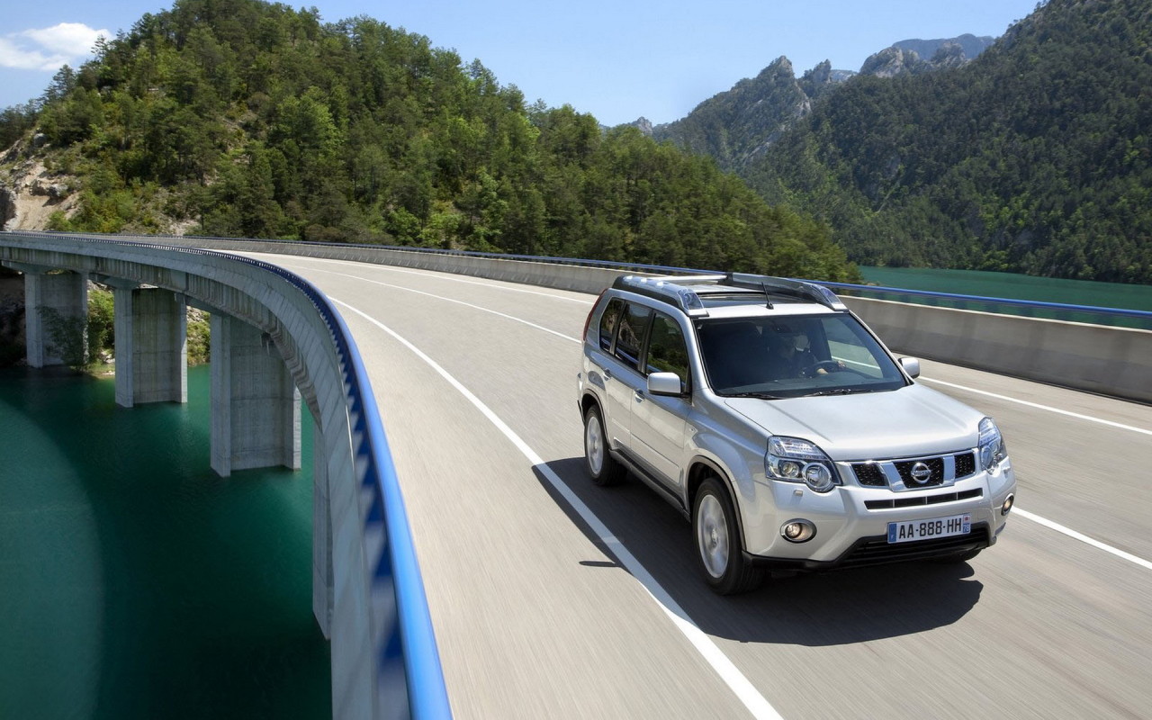 Ниссан X-Trail 2011