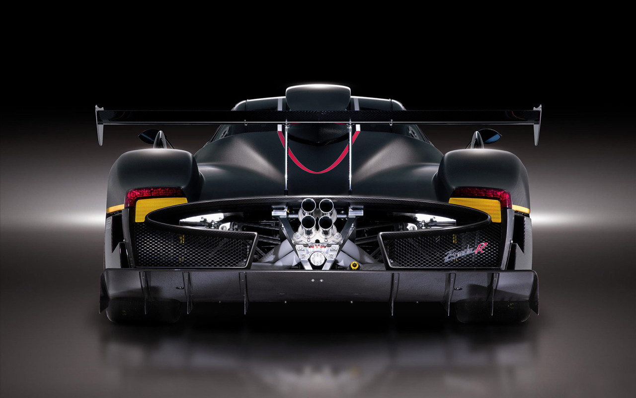 Спортивный болид