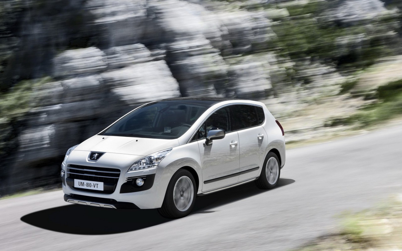 Новый Пежо 3008 Гибрид