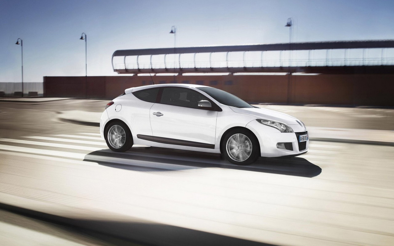 Renault-Megane Coupe GT Line