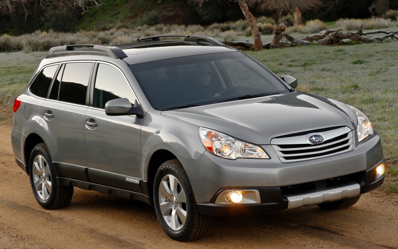 Субару Оутбек в движении