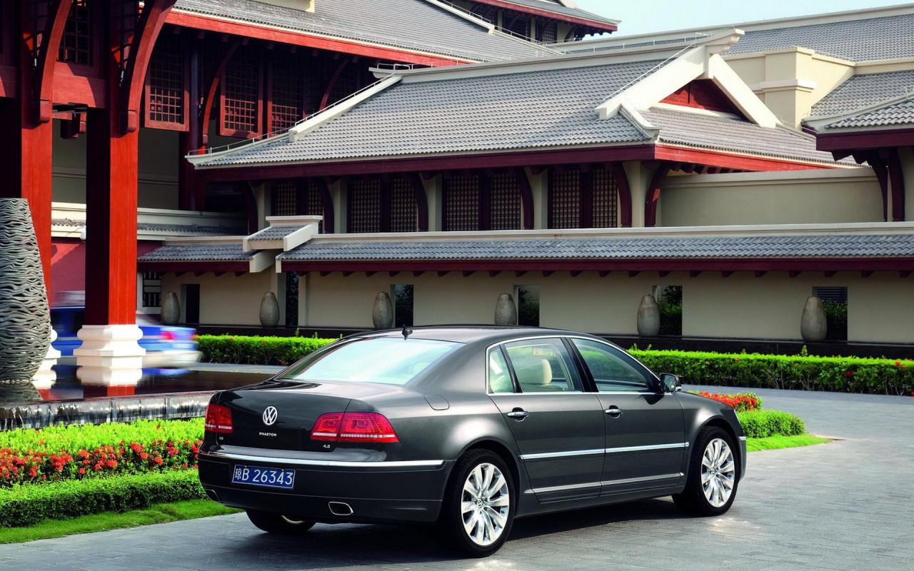 Волксваген Фаетон 2011