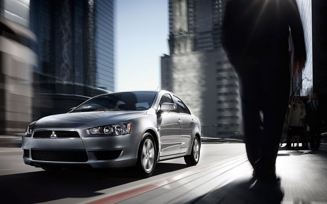 Mitsubishi Lancer in City