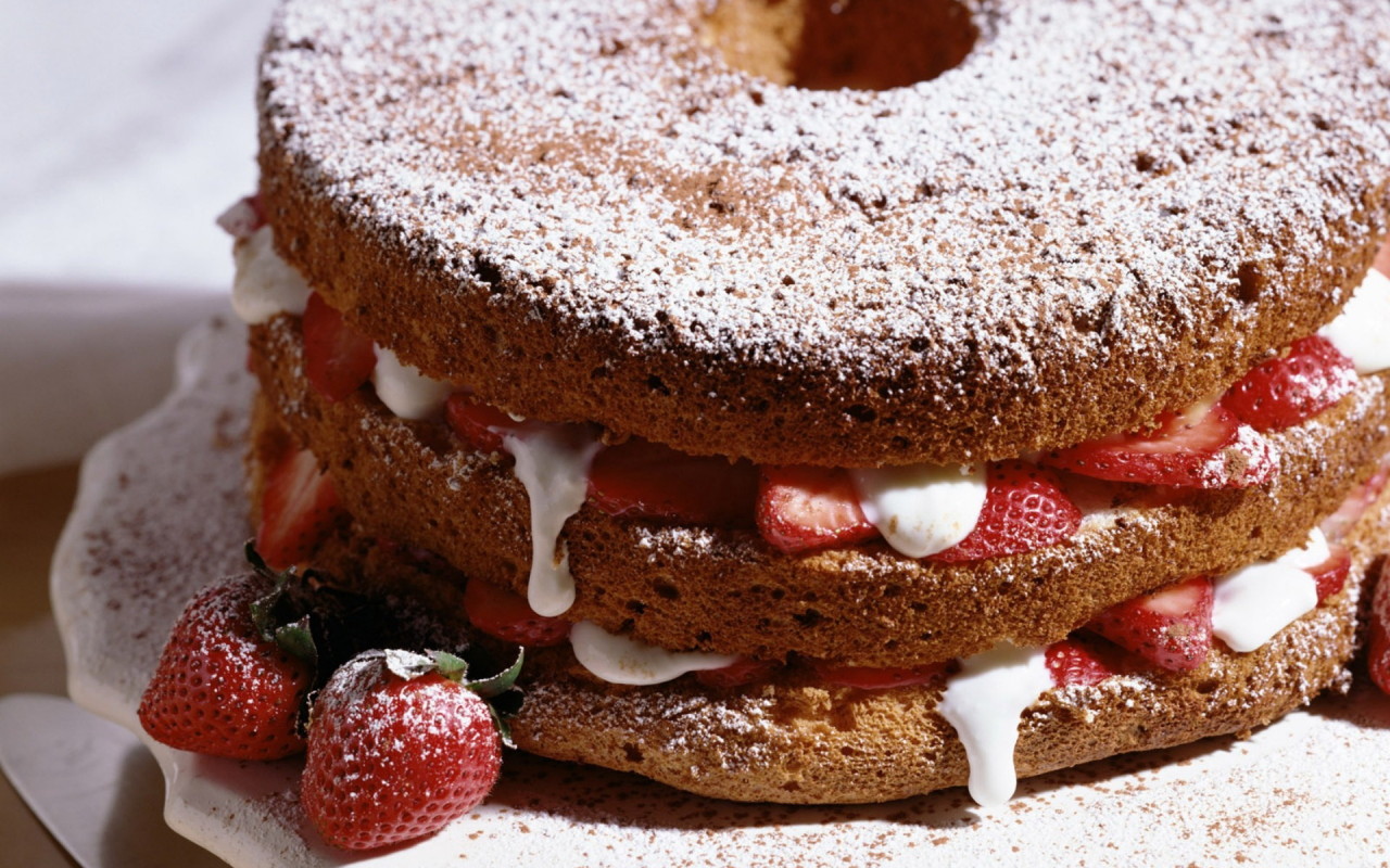 Фруктовое пирожное