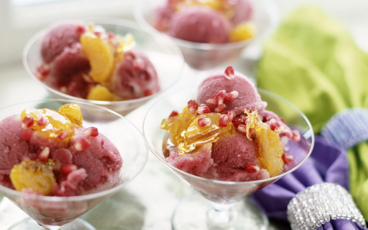 Мороженое в креманках