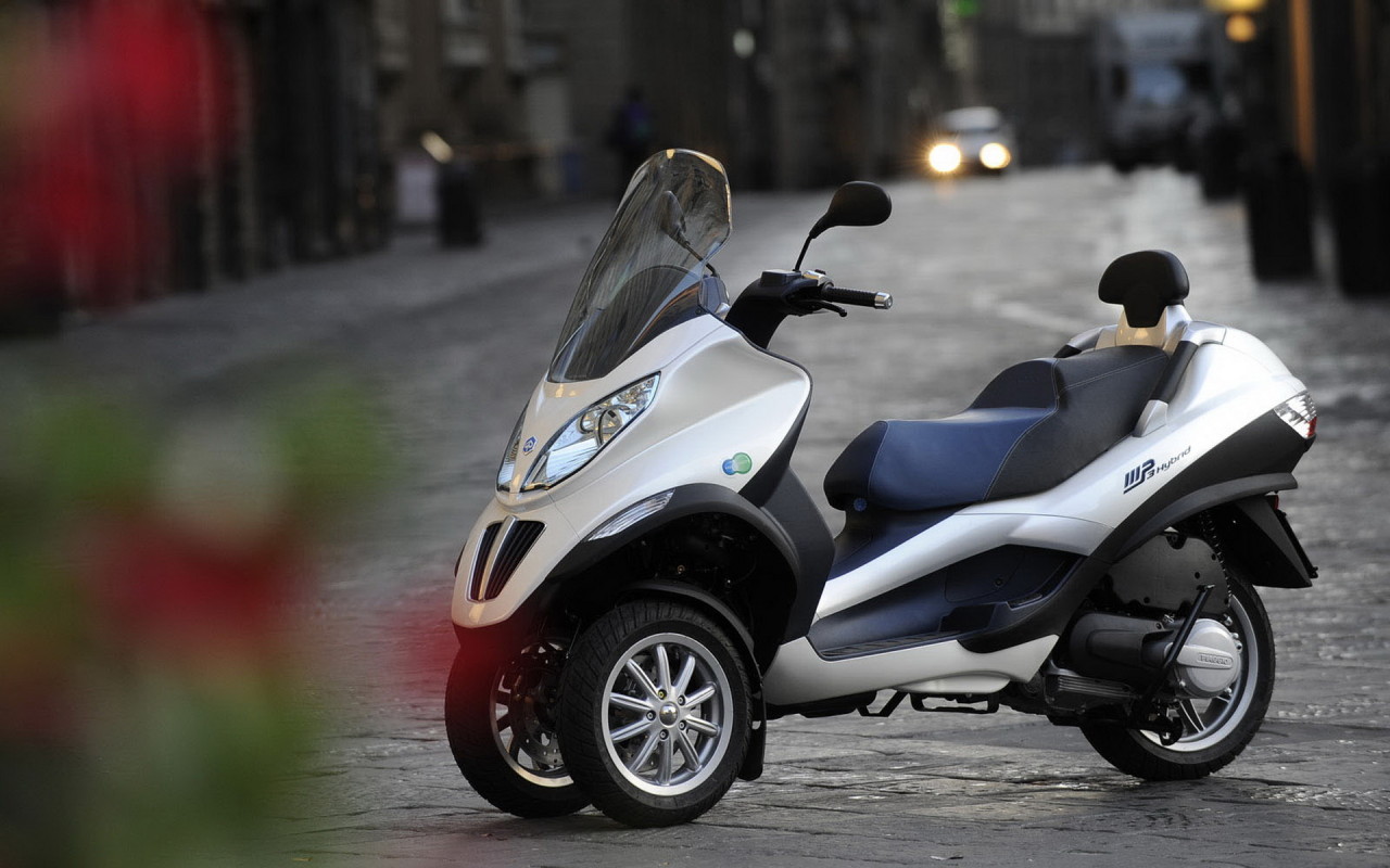 Piaggio MP3 Hybrid