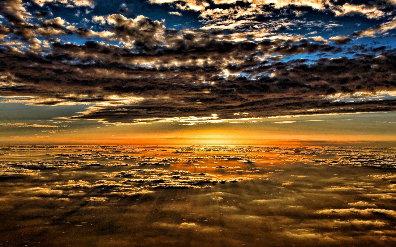 Закат среди небес