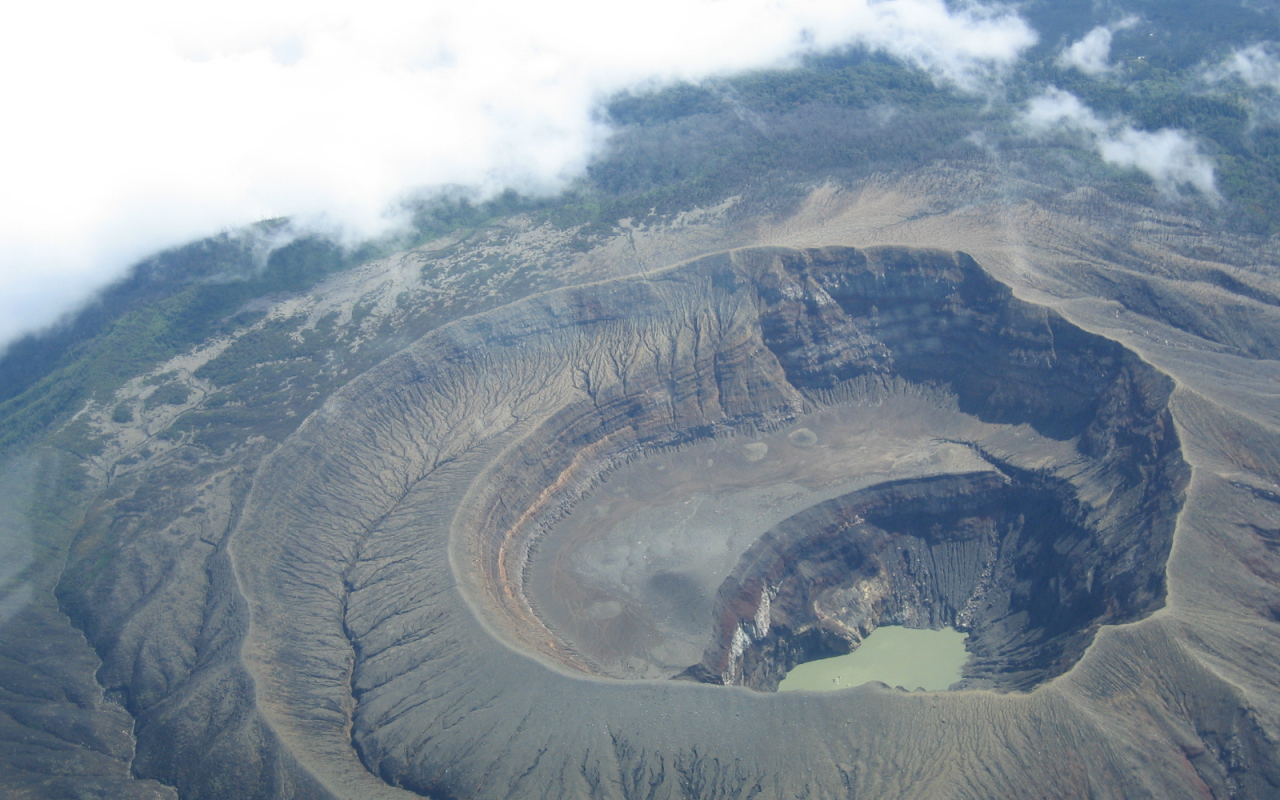 Вулкан Santa Ana