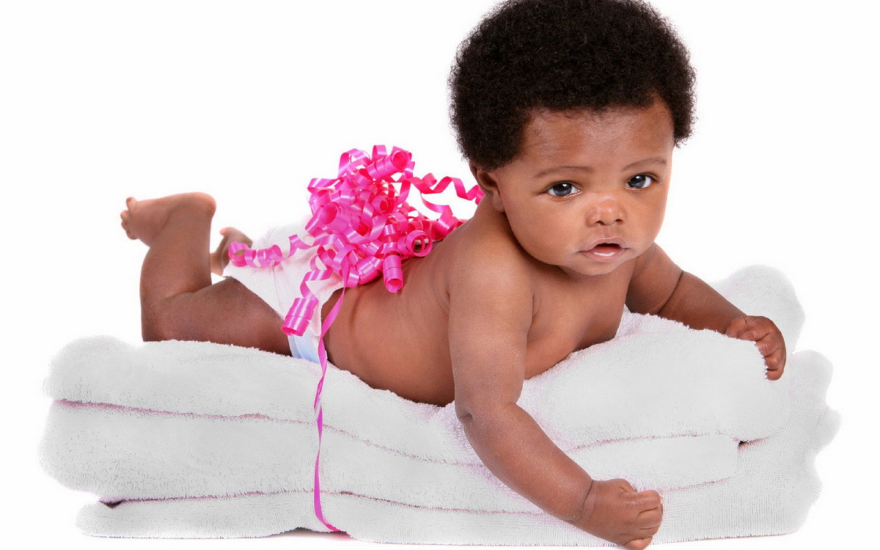 Темнокожий малыш