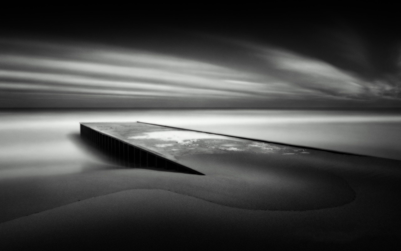 Пелена тумана над водой