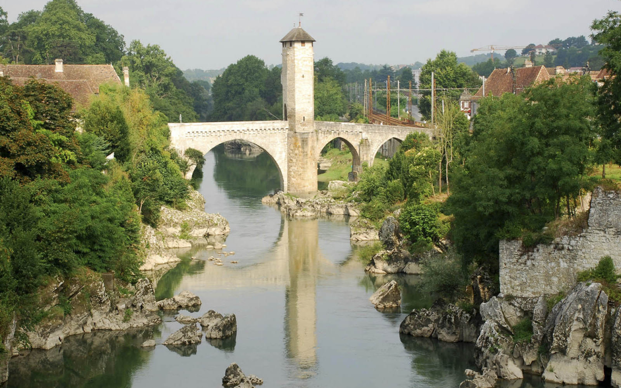 Мост с башней