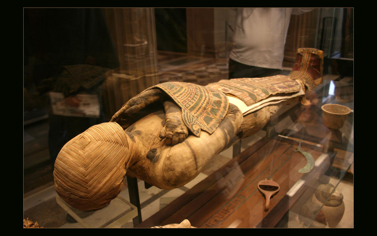 Мумия в Лувре