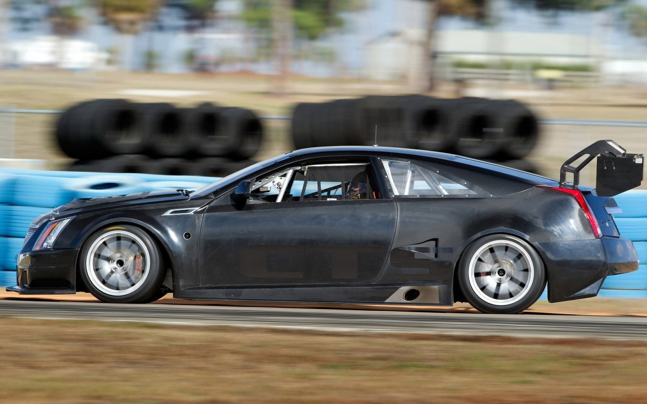 new Cadillac-CTS-V Coupe