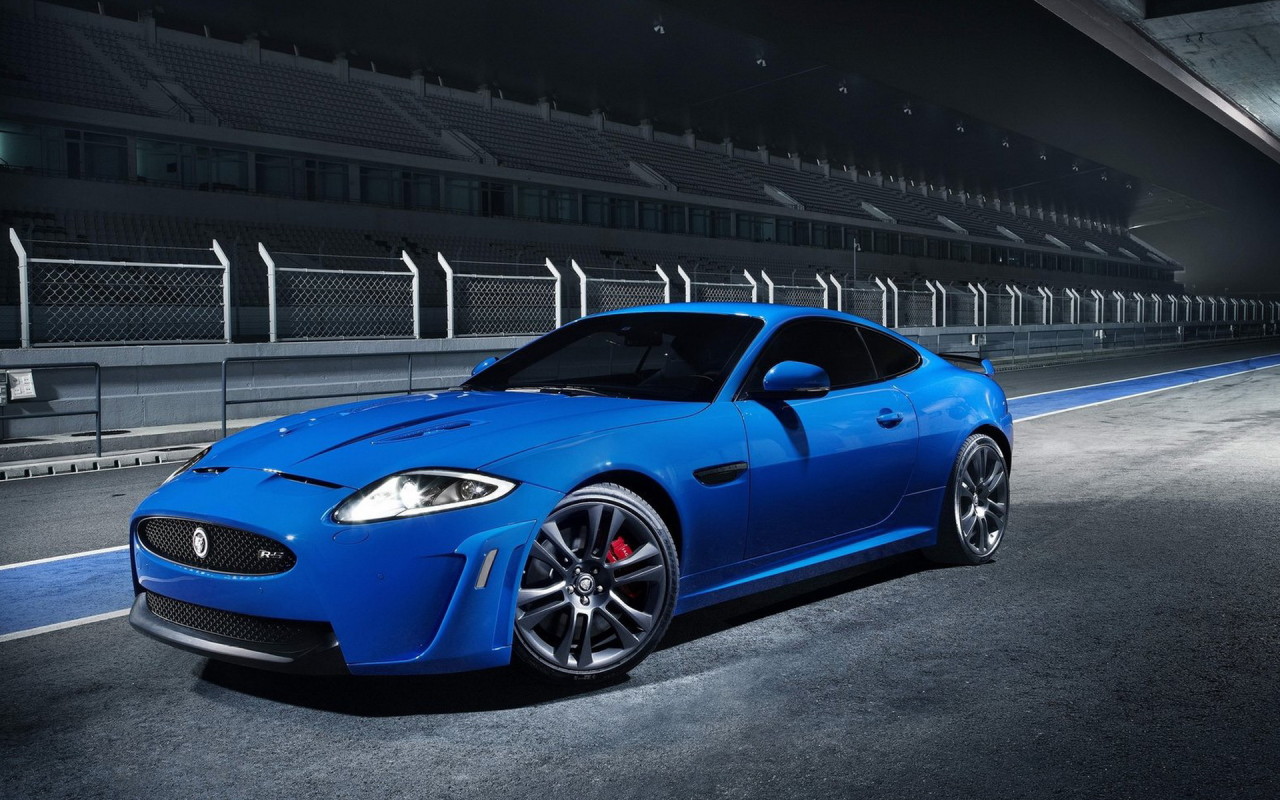 Jaguar-XKR-S