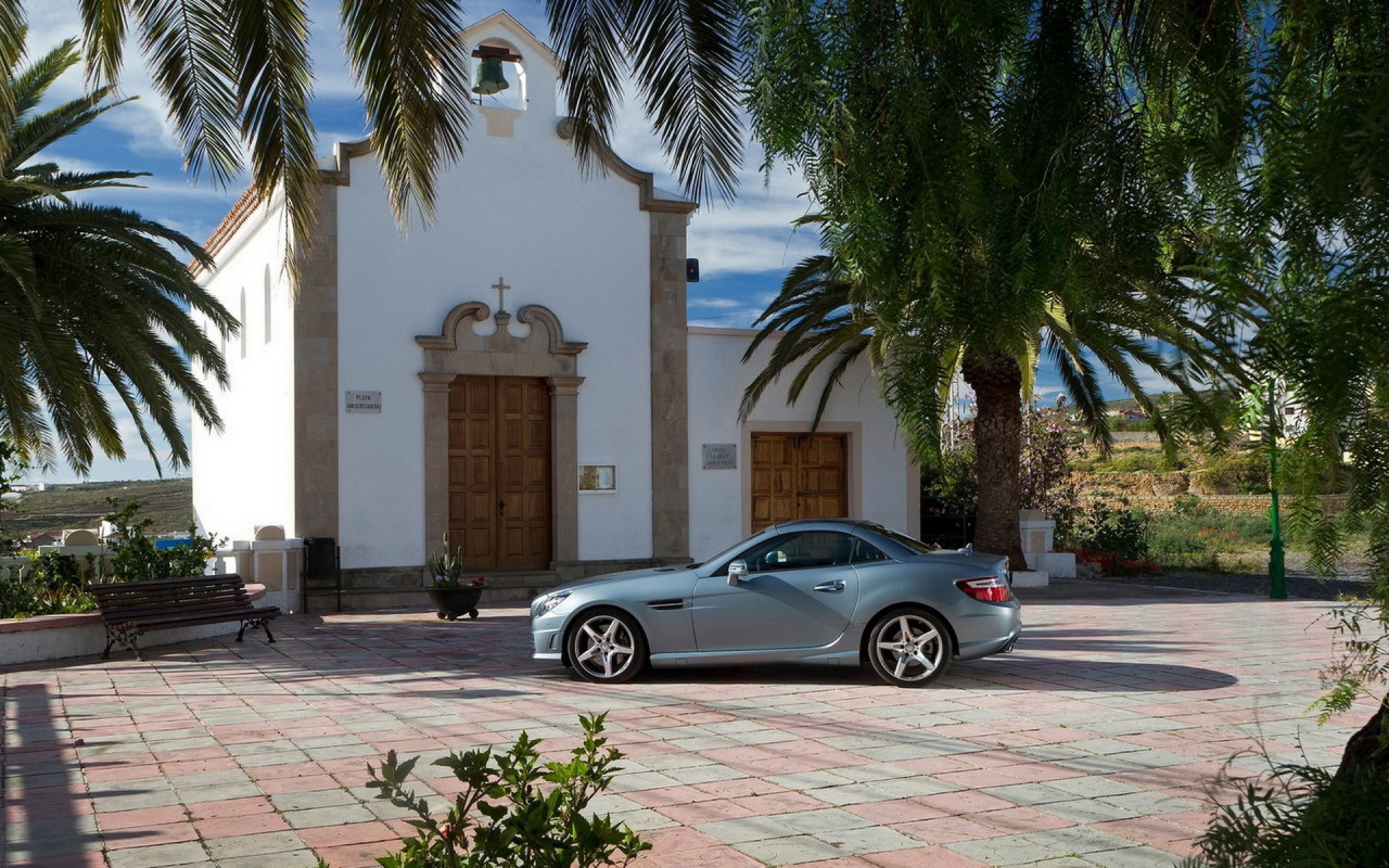 Mercedes-Benz-SLK350 2012