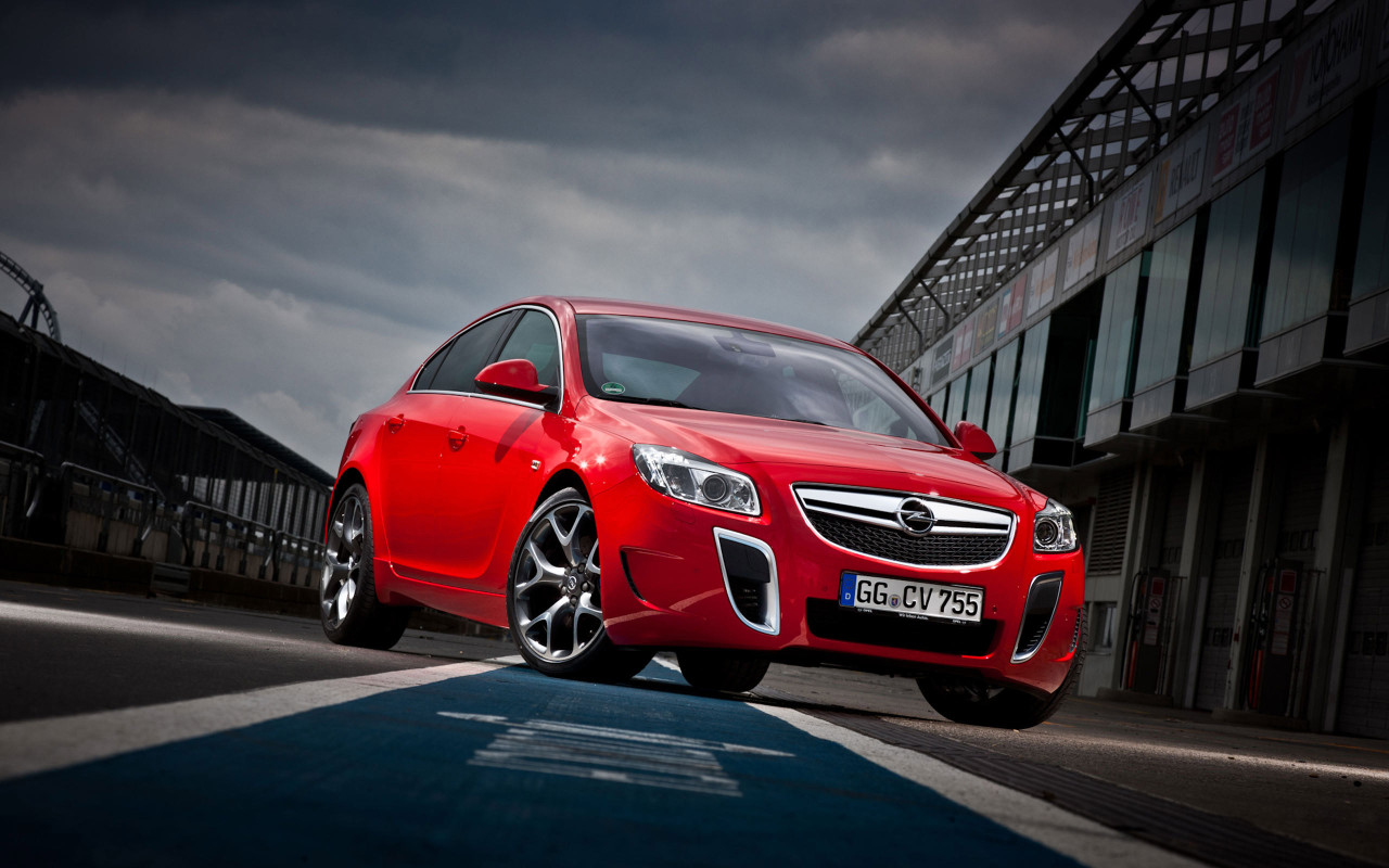 red Opel Insignia OPC