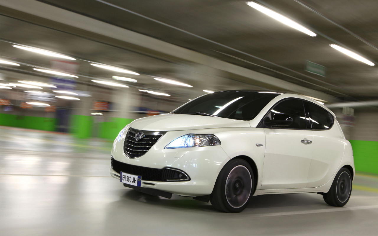 Lancia Ypsilon