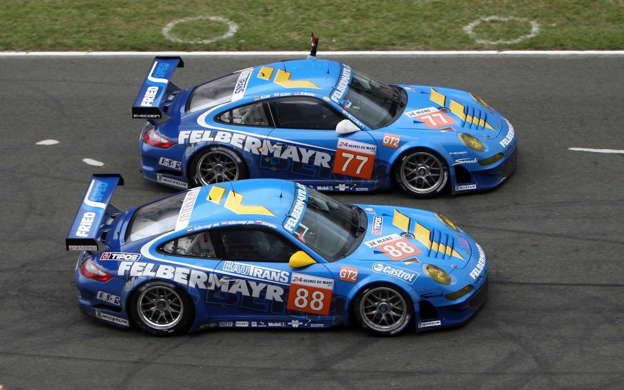 Porsche-911-GT3-RSR-Racing