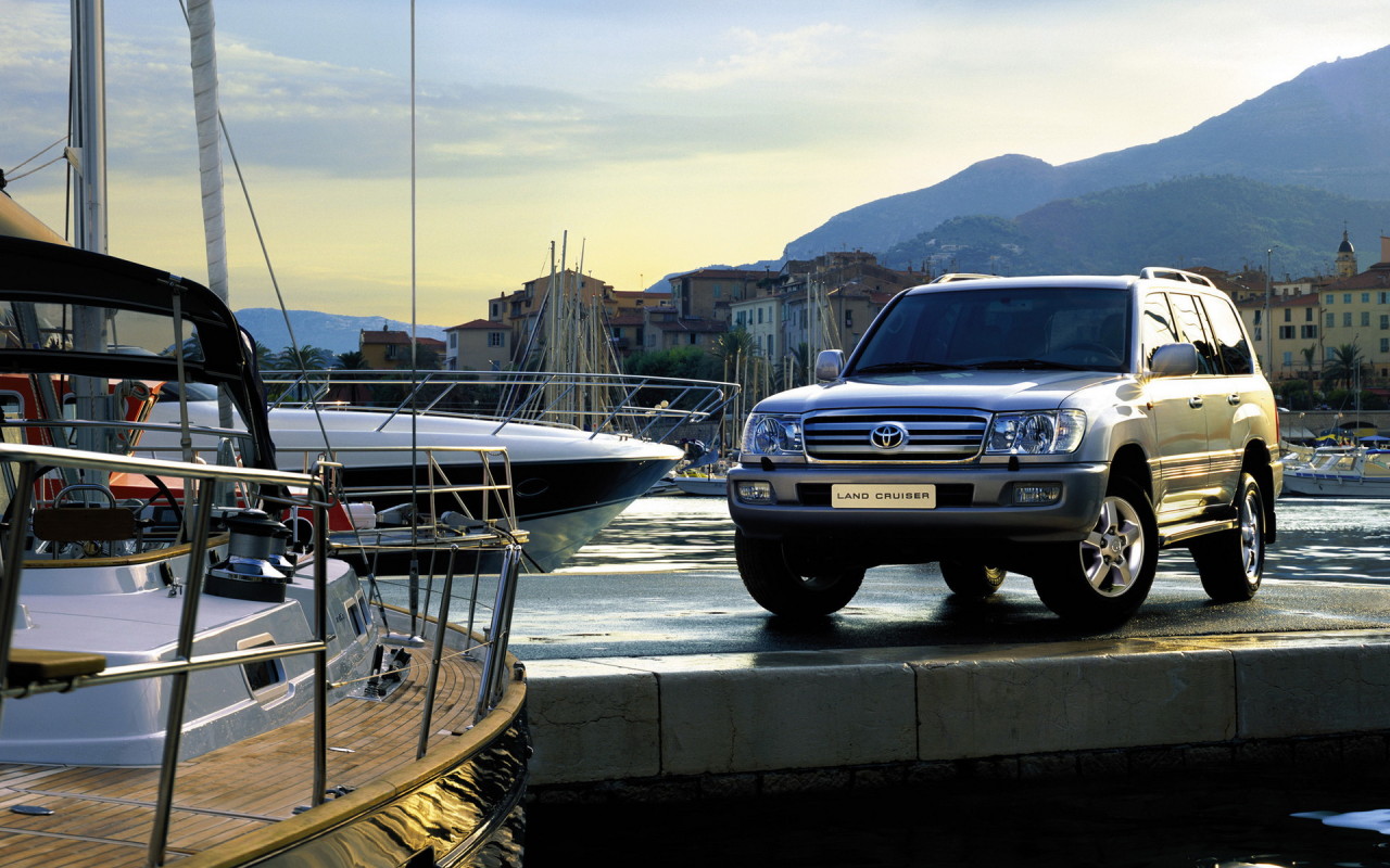 Toyota Land Cruiser 100