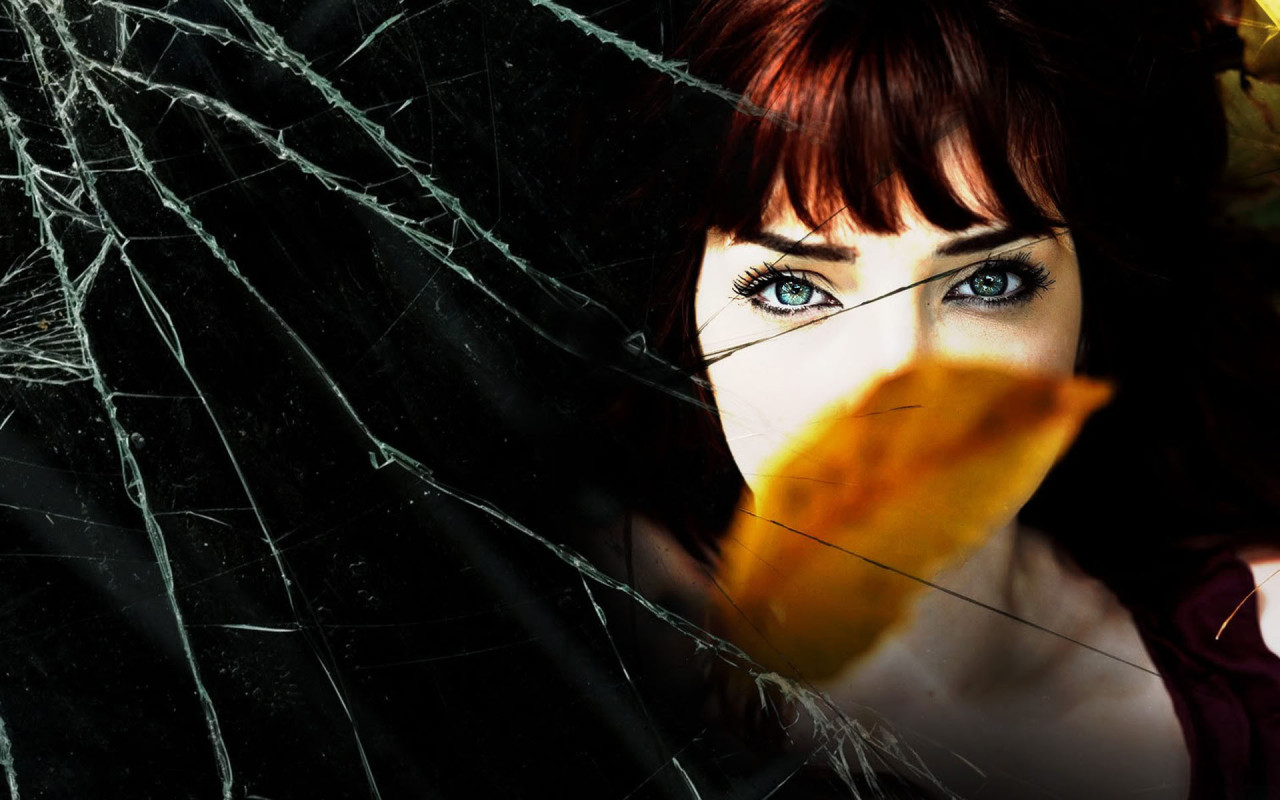 Сьюзан Кофи в отражении