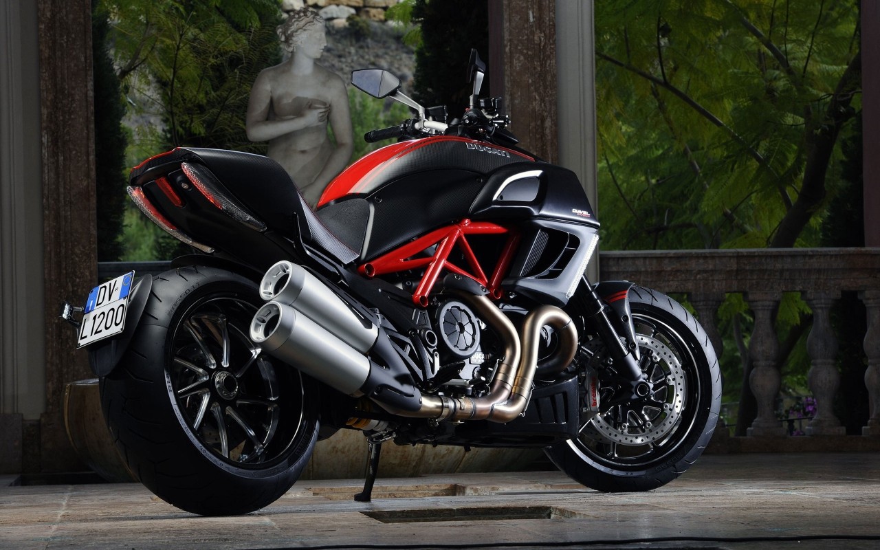 Ducati Monster 1100