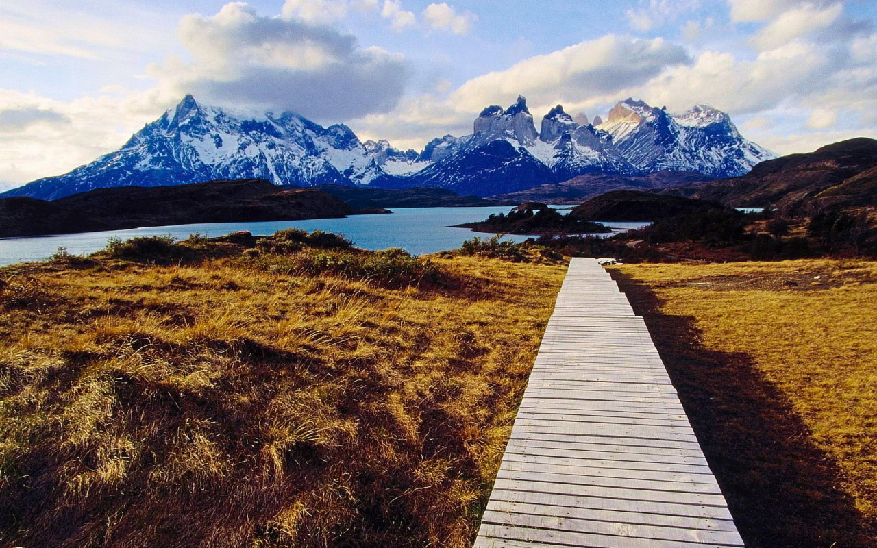 Дорожка к озеру