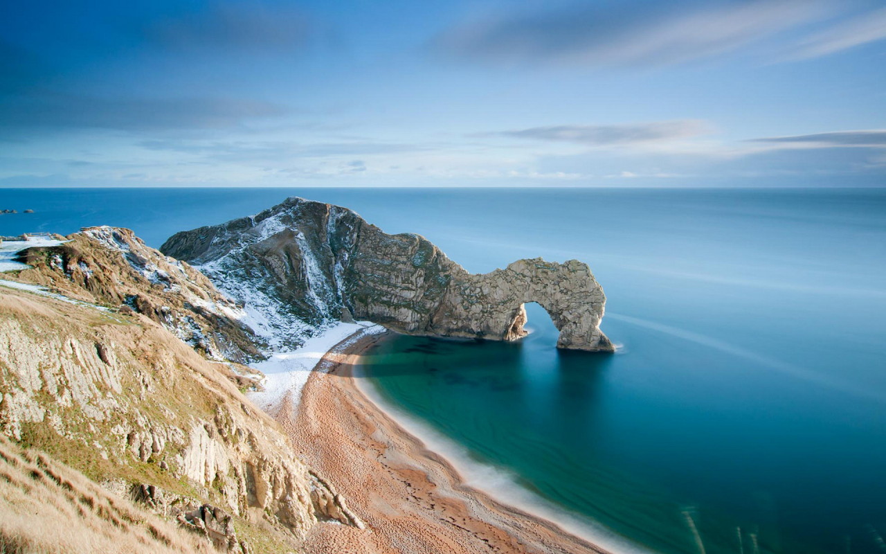 Прибрежные скалы