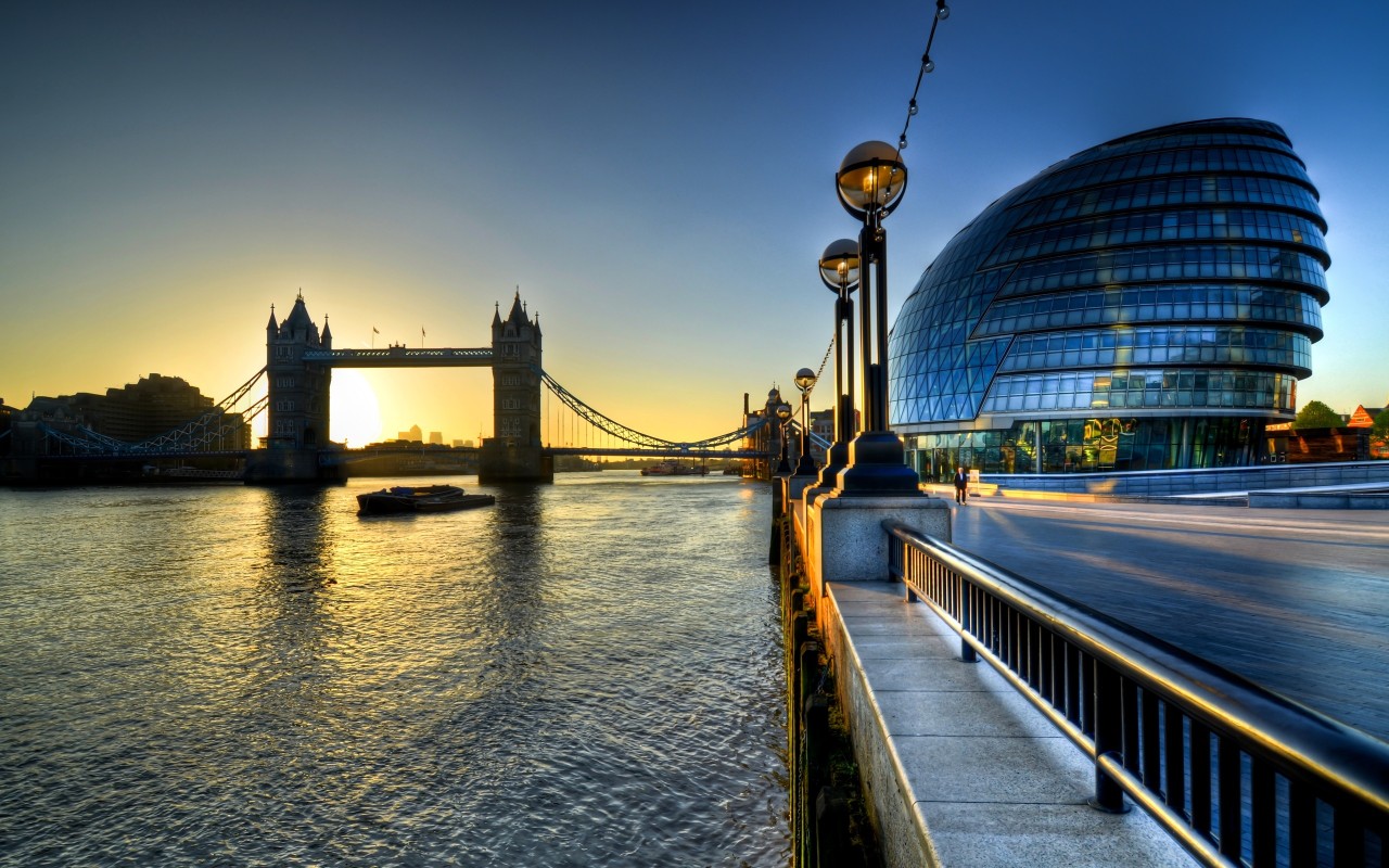 London. View of Tower Bridge