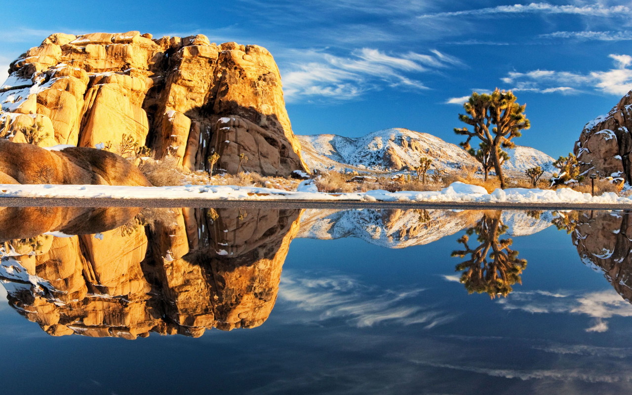 Зеркальное озеро