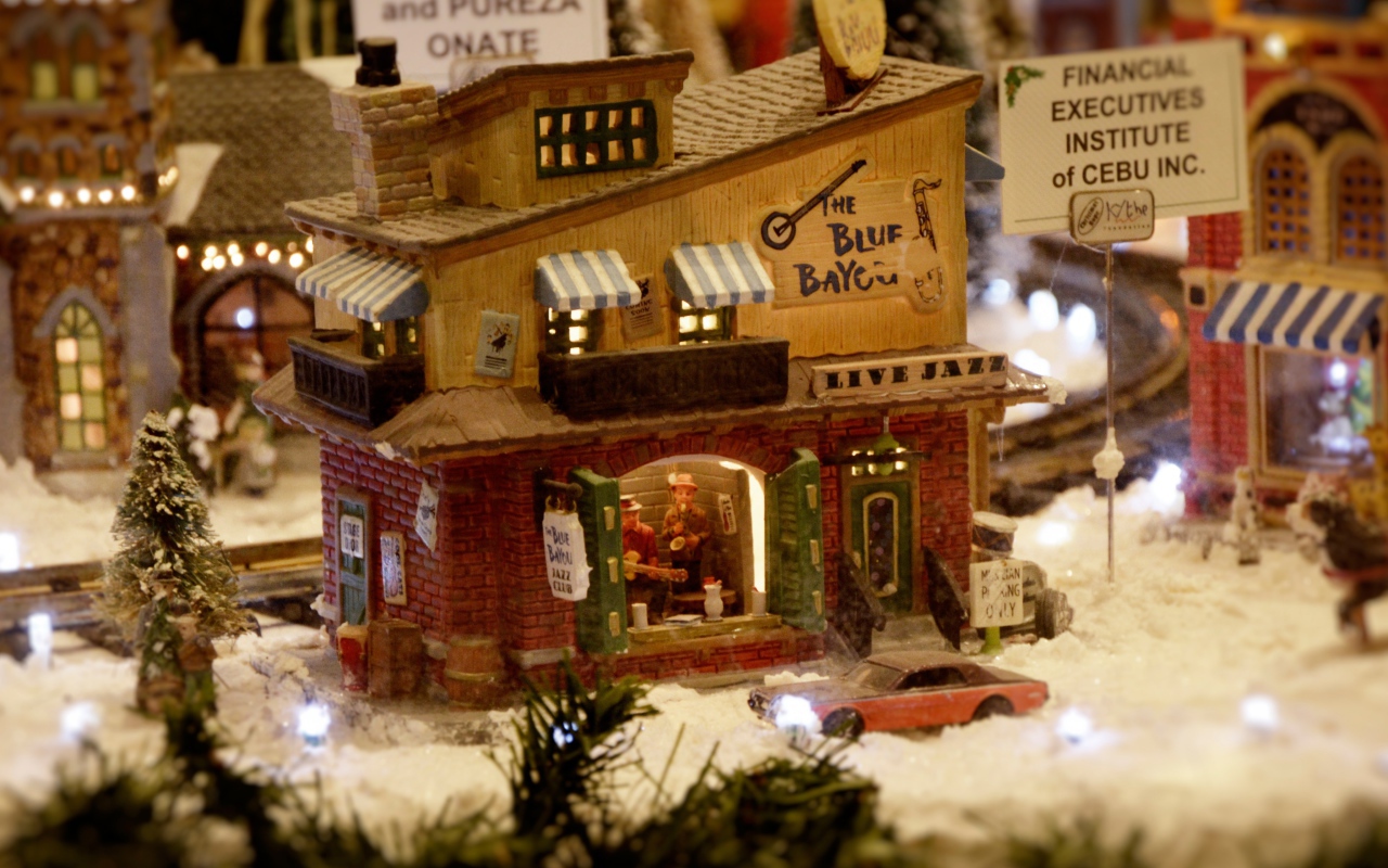 Игрушечный город зимой