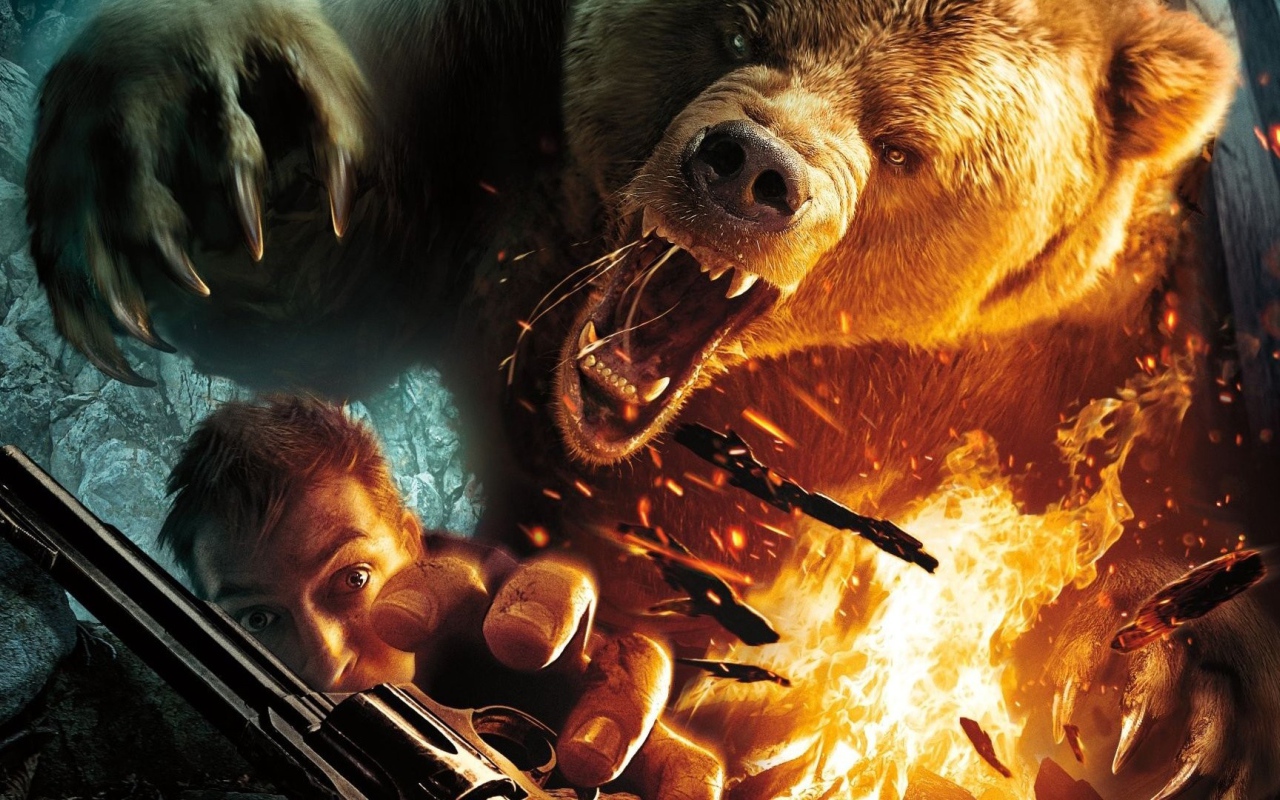 Медведь нападает на человека