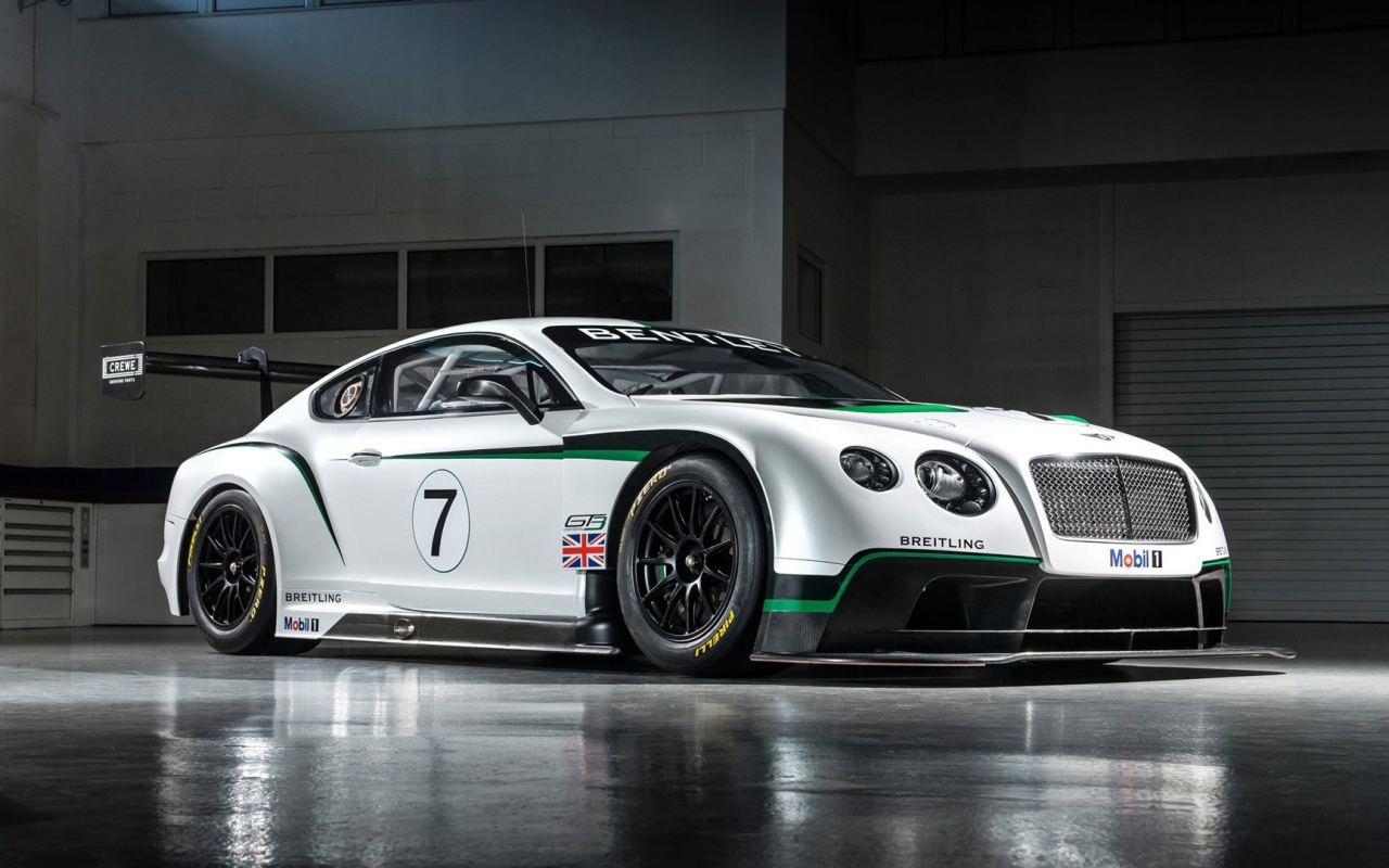 Автомобиль на стоянке