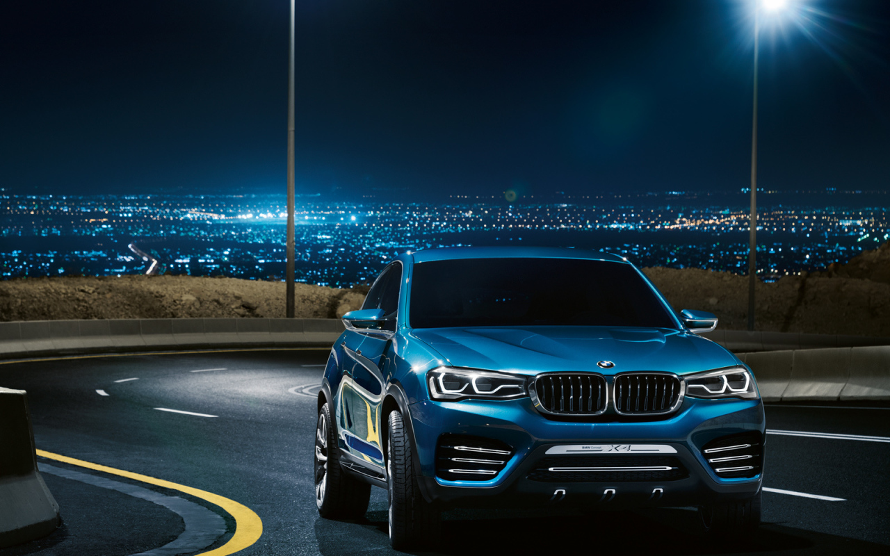 Синий BMW X4 кроссовер