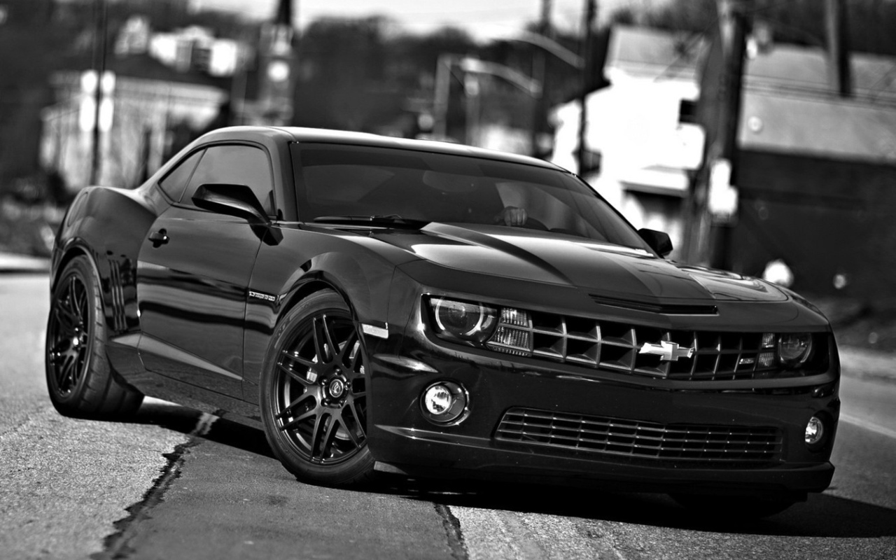 Черный Шевроле Кэймаро SS