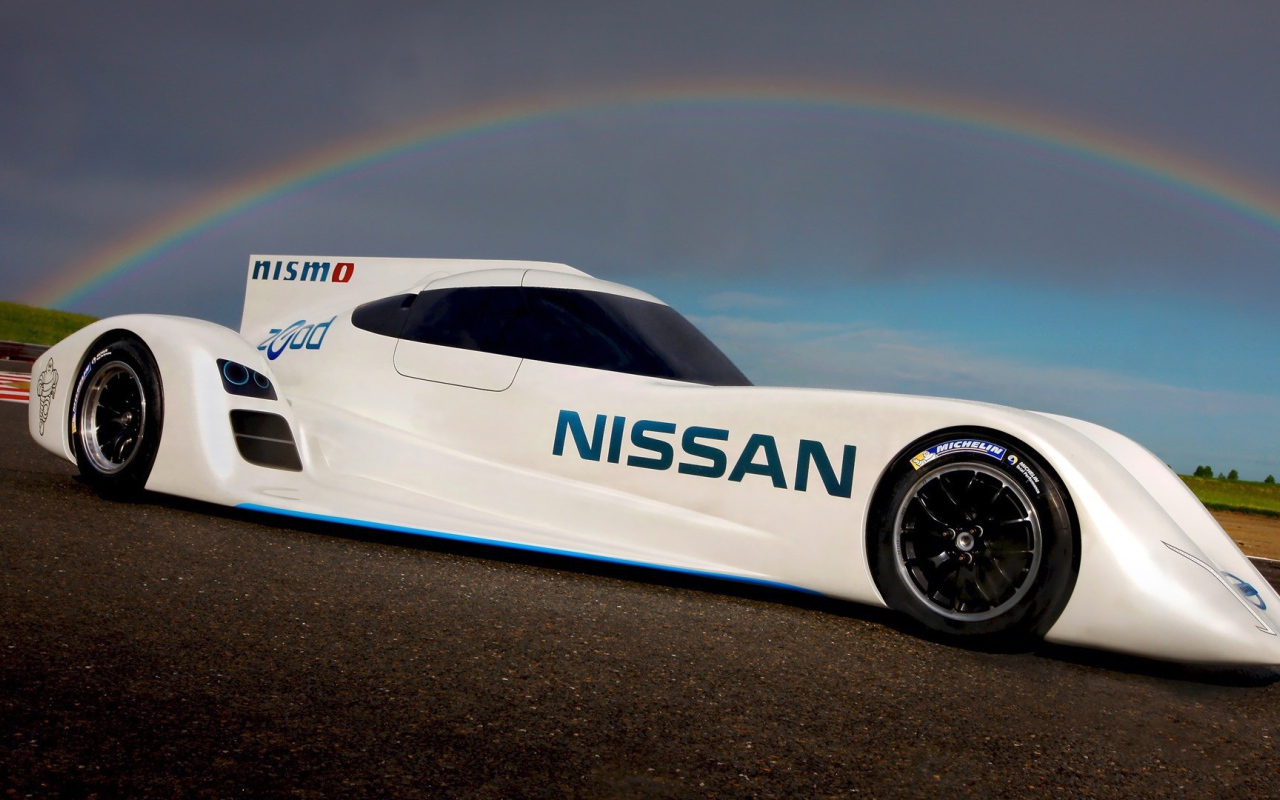 Нисан под радугой