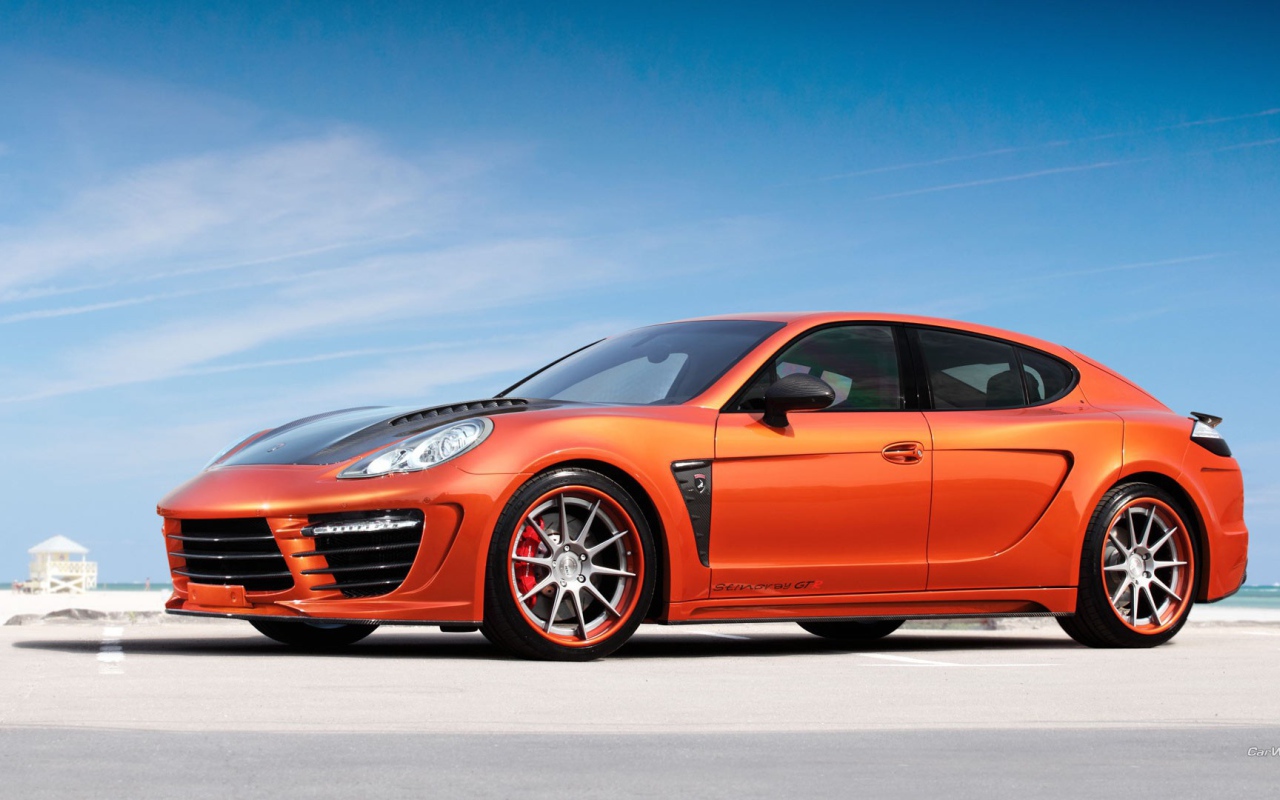 Porsche Panamera бок