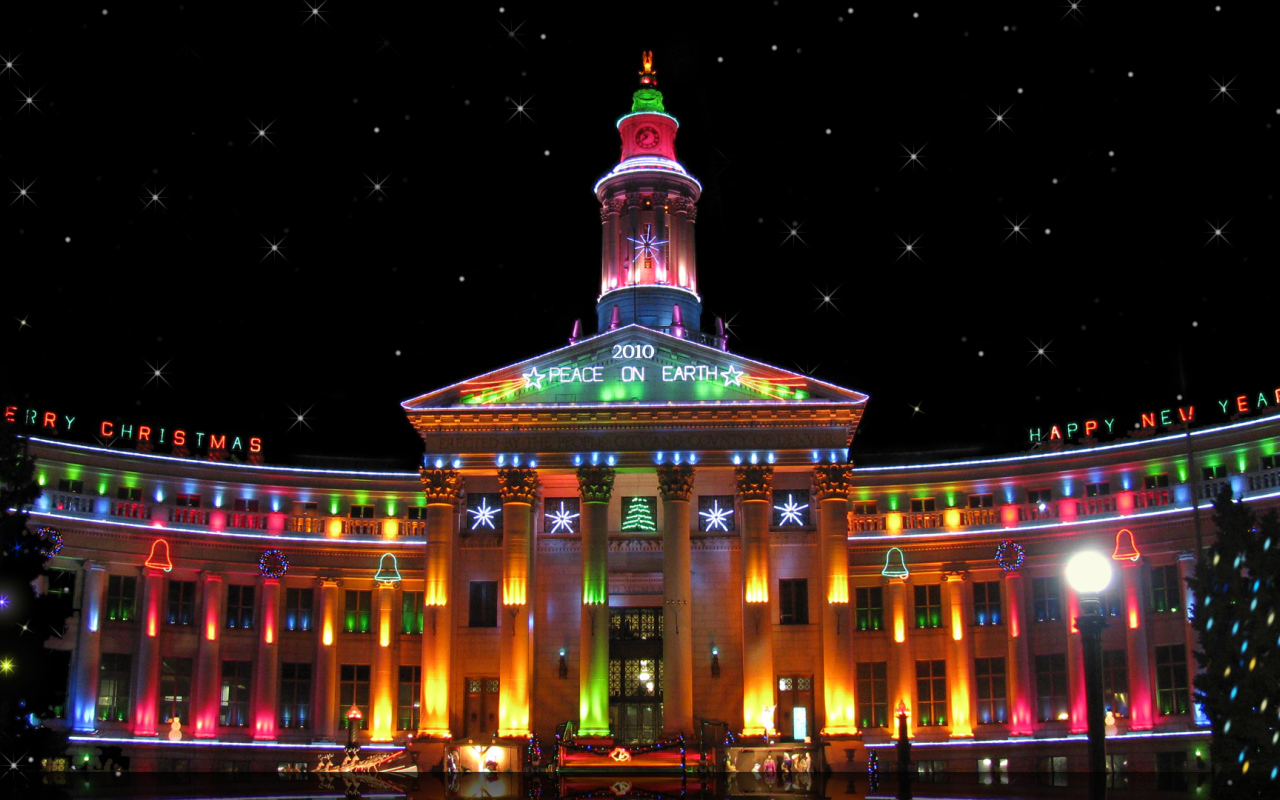 Украшенное здание на рождество