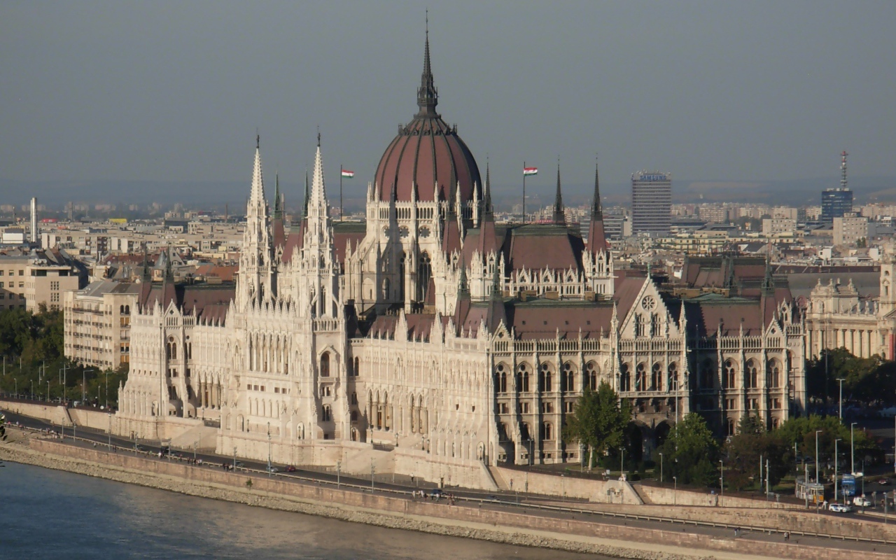 Здание парламента Венгрии