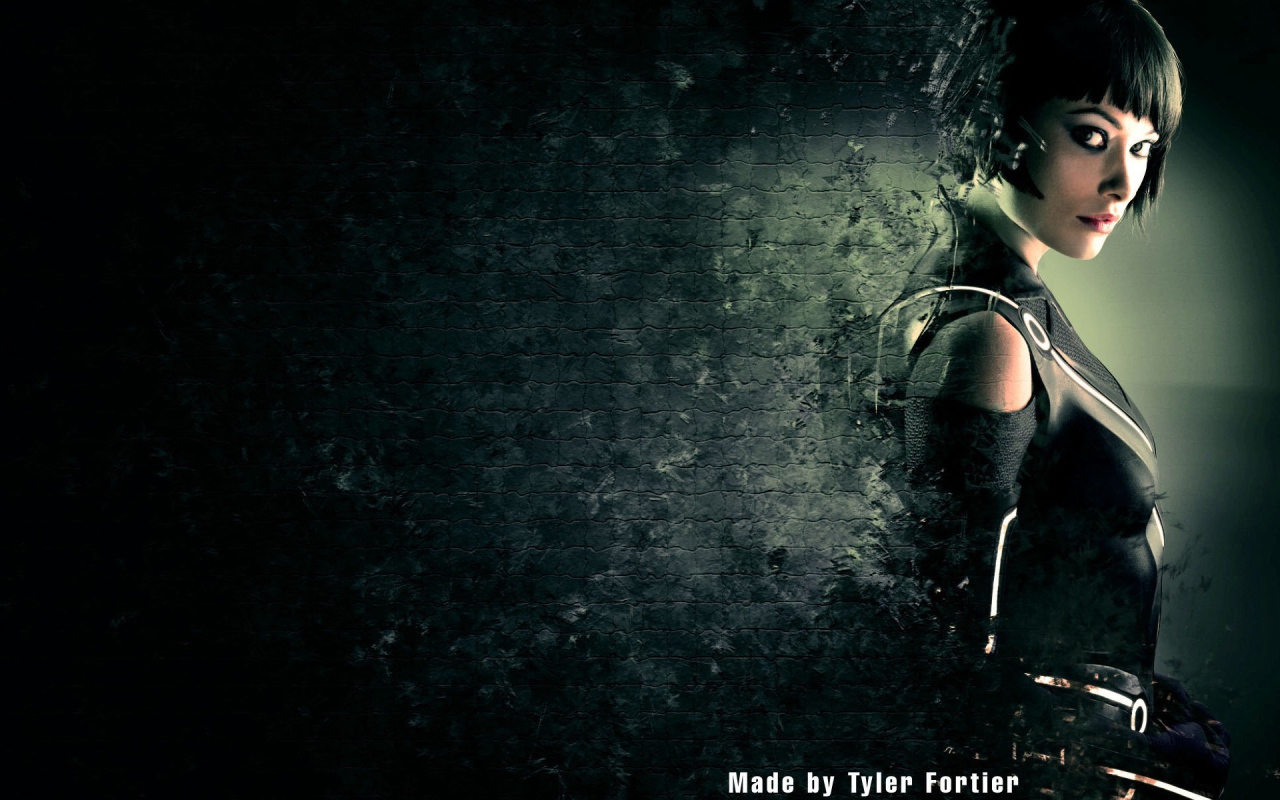 Фантастическая девушка в черном