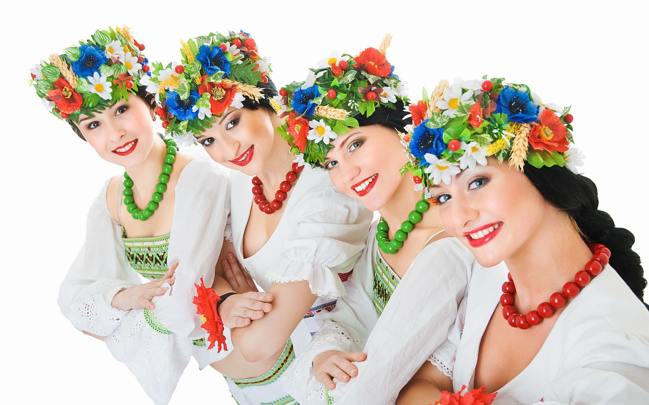 Девушки с цветами