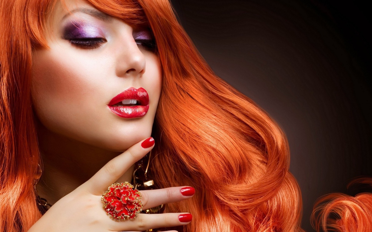 Красный макияж