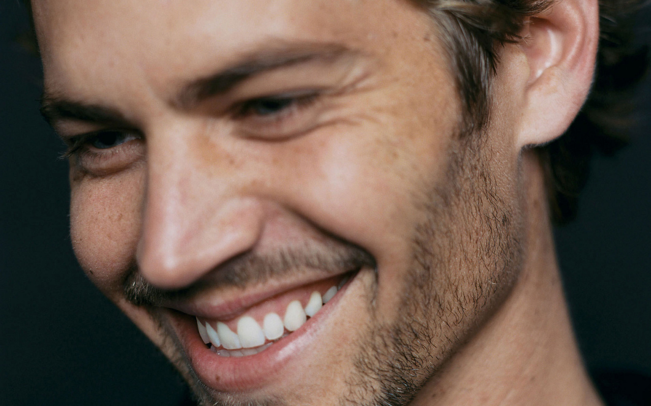  Пол Уокер Простая улыбка