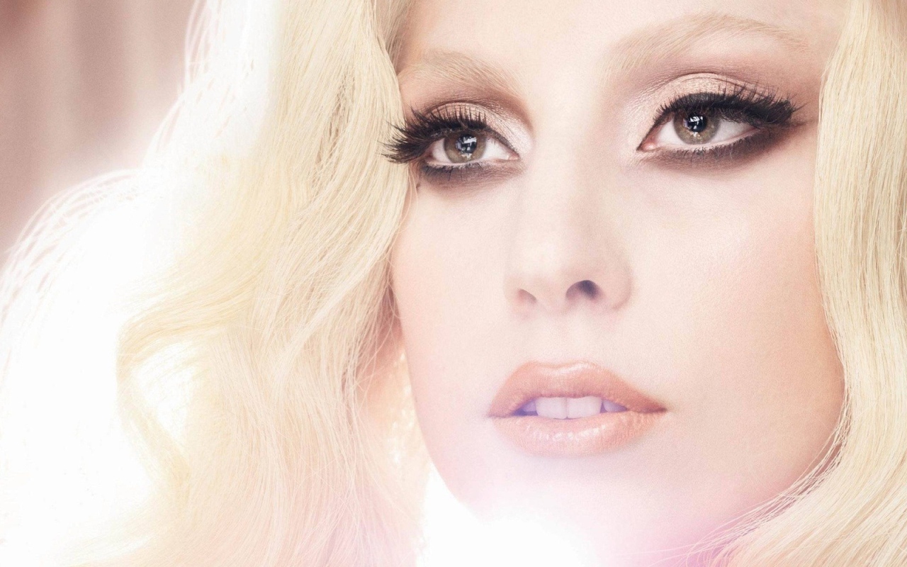 Портрет певицы Леди Гага