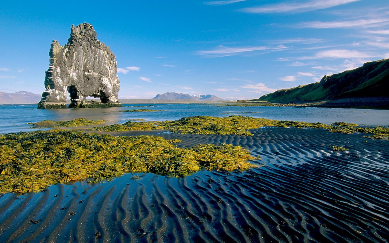 Остров скала