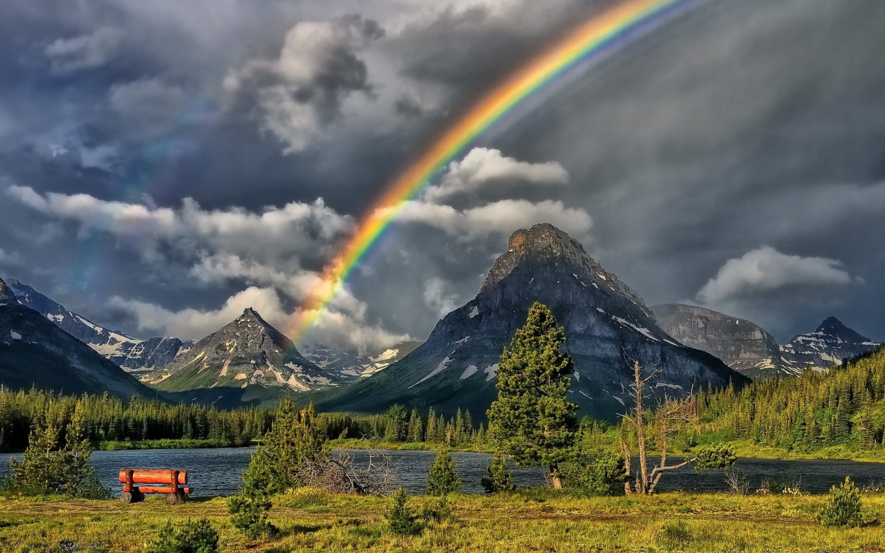 Радуга над горным озером
