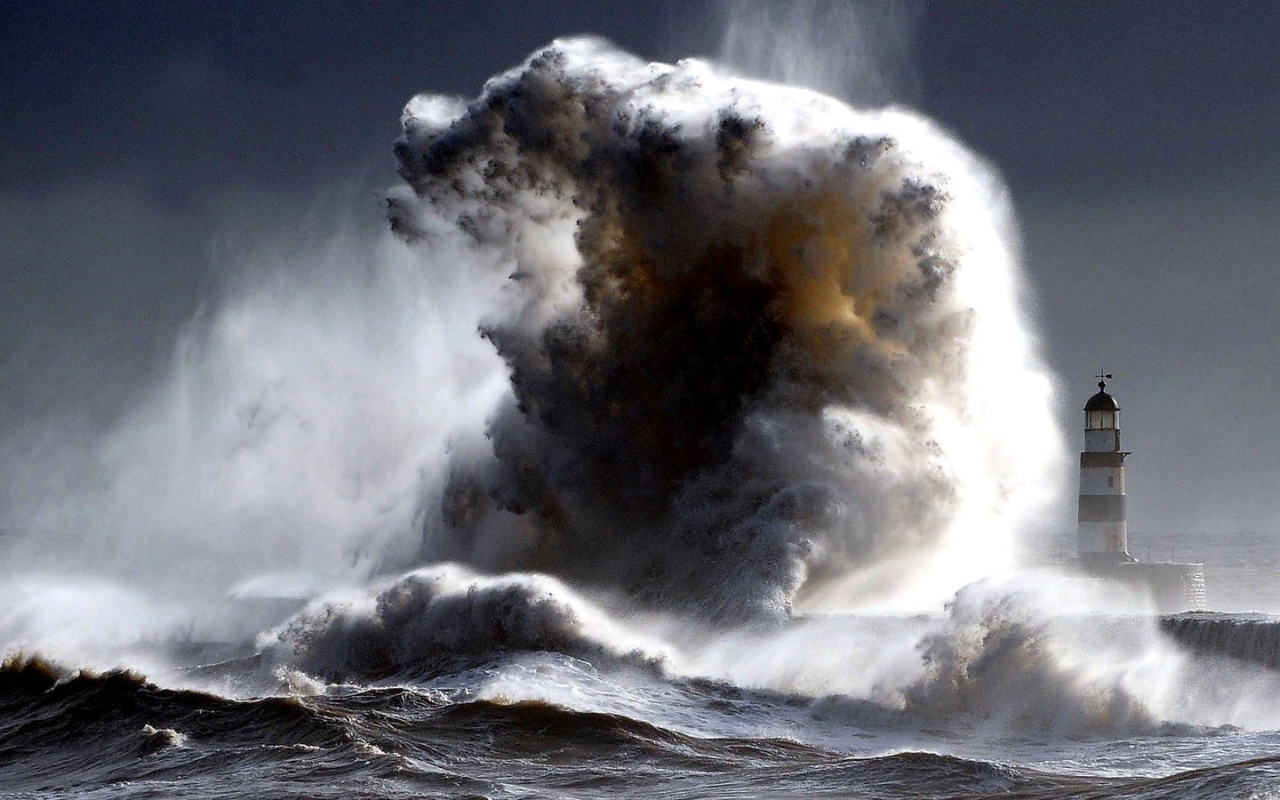 Огромная волна