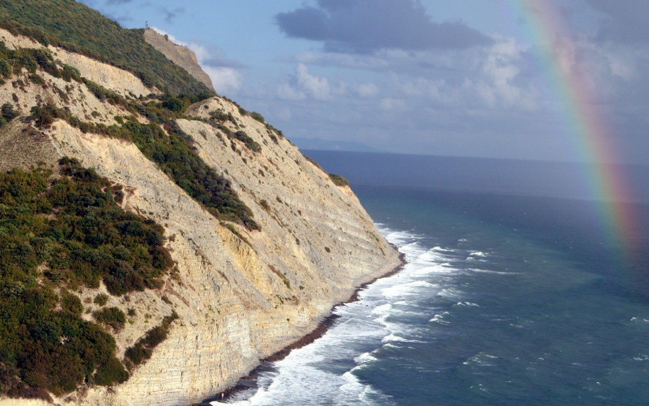 Радуга над морем