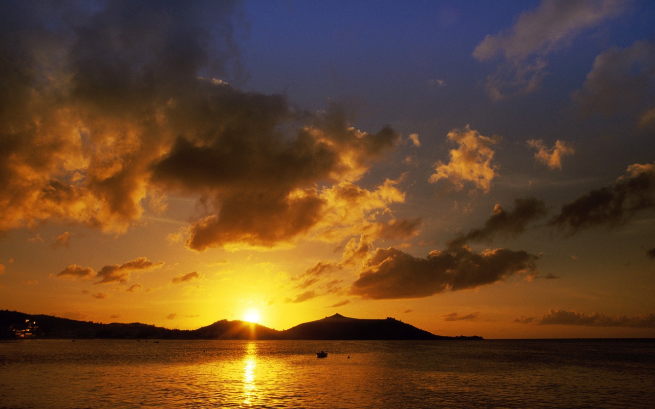 Закат над заливом