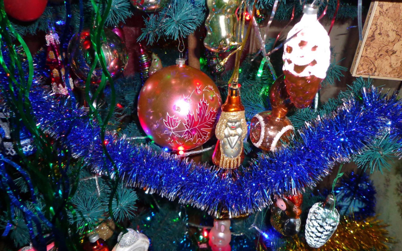 Cтарые елочные игрушки на прищепках